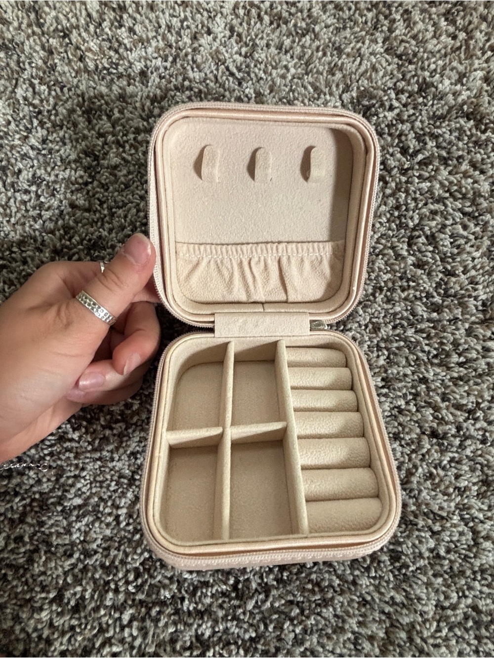 Compact Cream Travel Jewelry Organizer Case